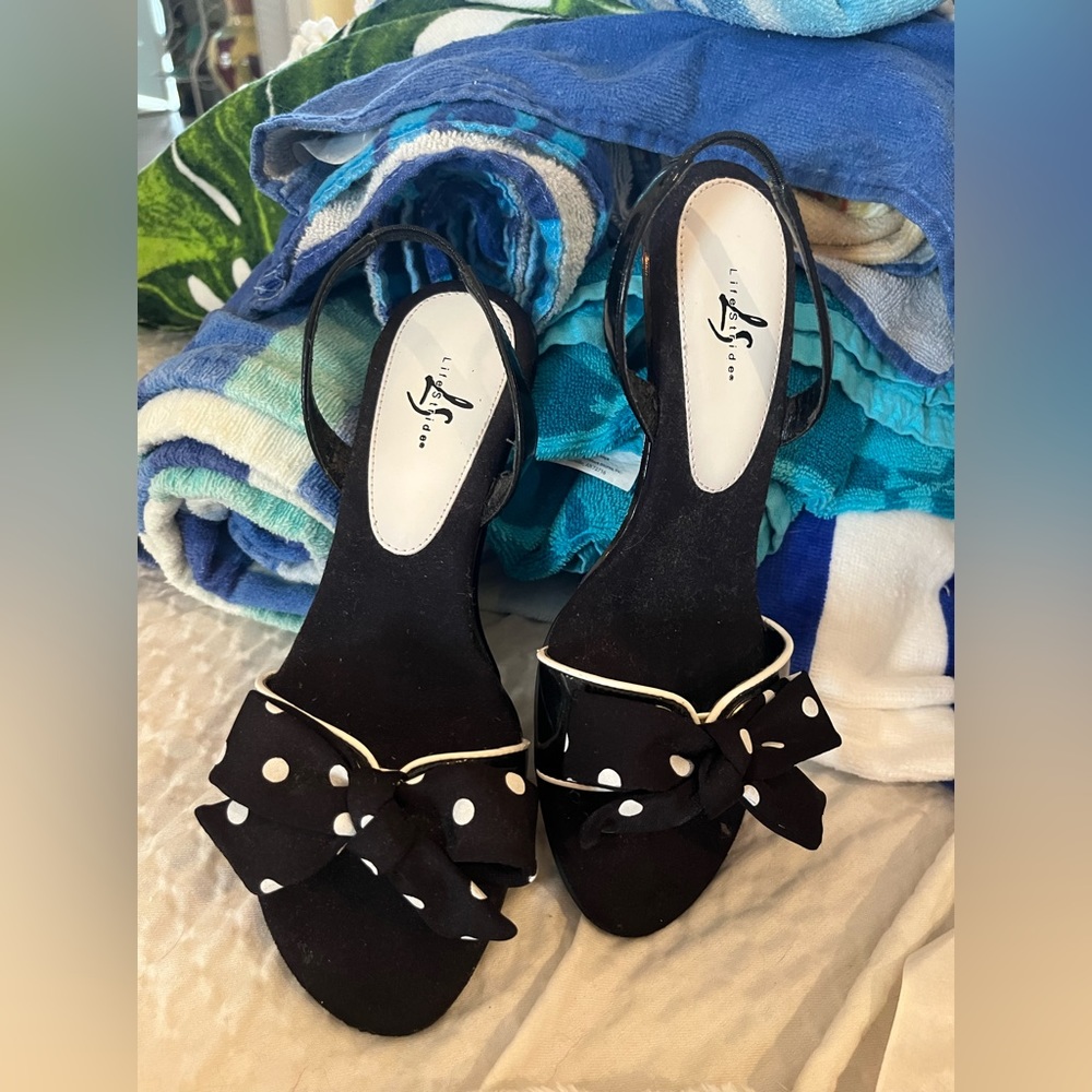 Lifestride small heel polka dot bow sized 6 1/2 new worn once